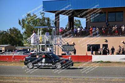 media/Sep-29-2024-24 Hours of Lemons (Sun) [[6a7c256ce3]]/StartFinish (245p-330p)/